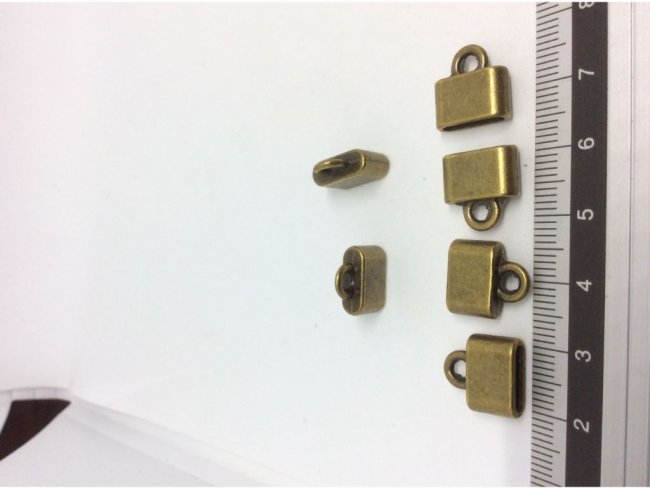 6 ακροδέτες 12x12χιλσ.