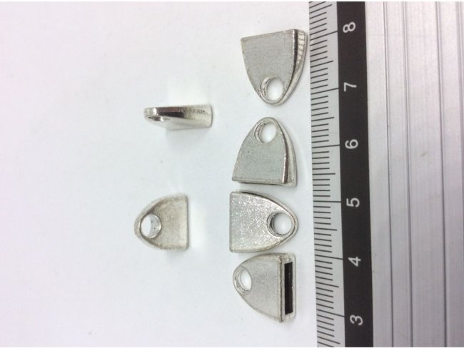 6 ακροδέτες 13x13χιλσ.