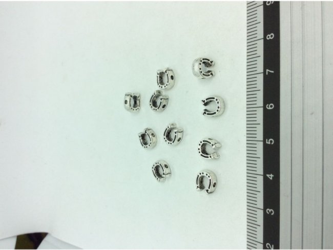 10 bead horseshoes 8x7mm - 1